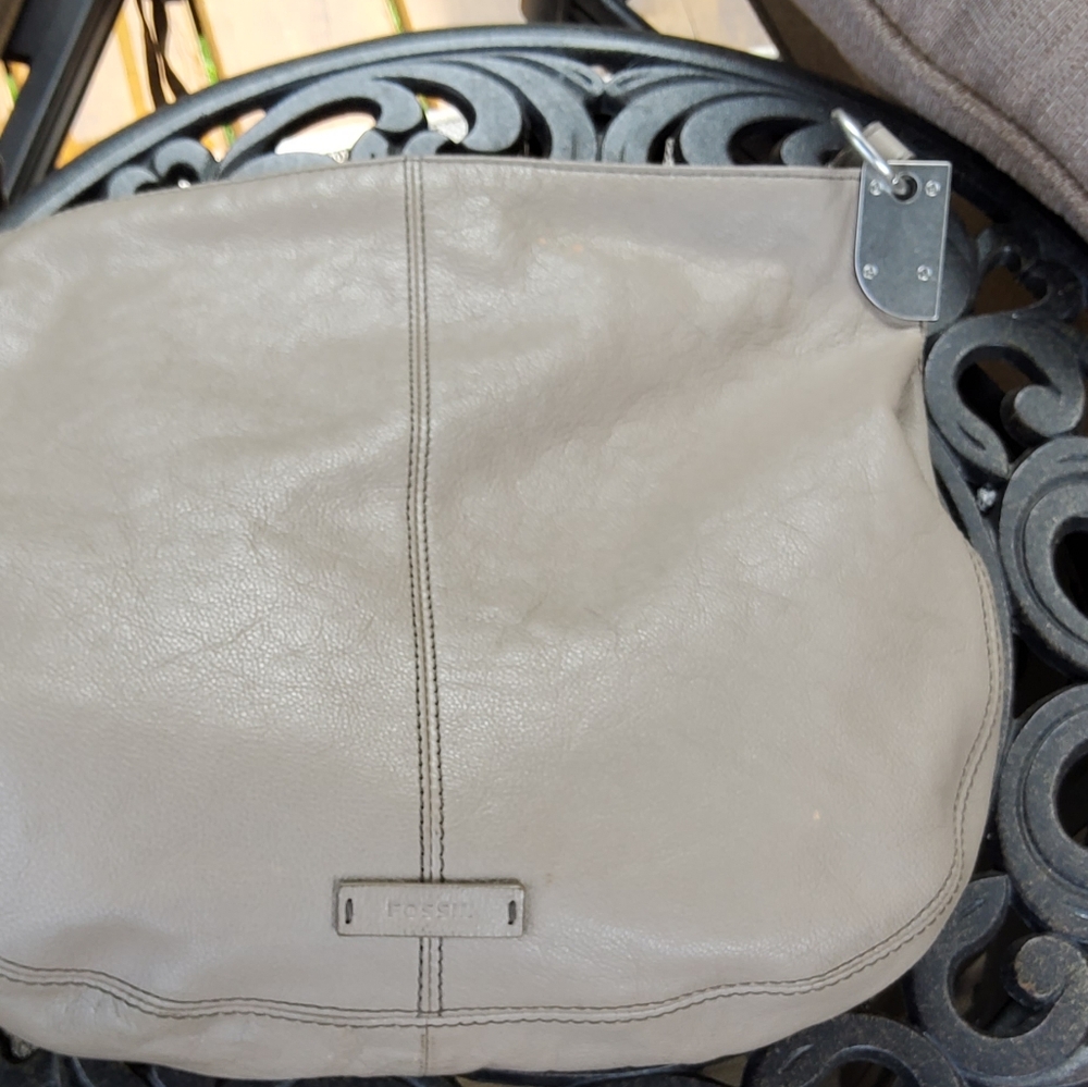 Fossil Soft Leather Shoulder Bag in Light Gray - Picture 2 of 12